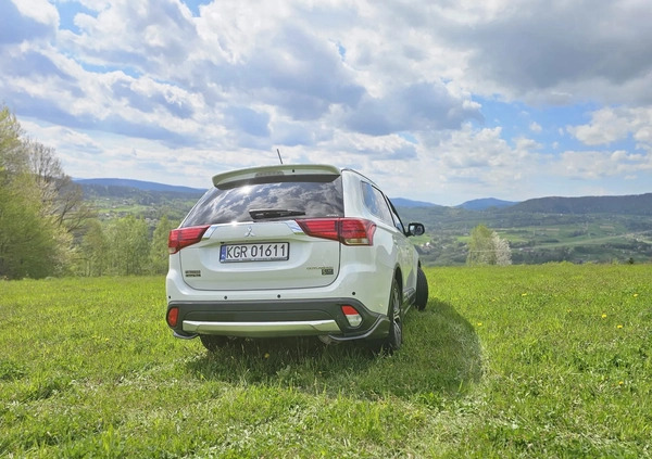 Mitsubishi Outlander cena 75800 przebieg: 137700, rok produkcji 2015 z Łosice małe 191